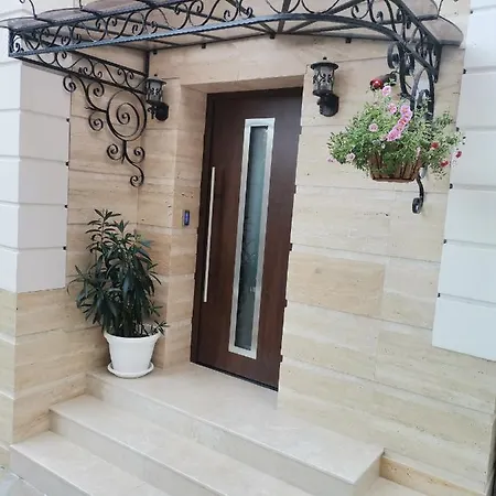 아파트 Family Boutique Residence-free Parking